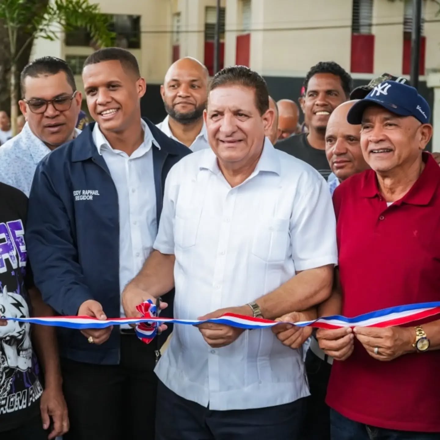 Alcalde Eberto Núñez inaugura moderno parque mixto en Los Multifamiliares de Prosperidad de Bonao