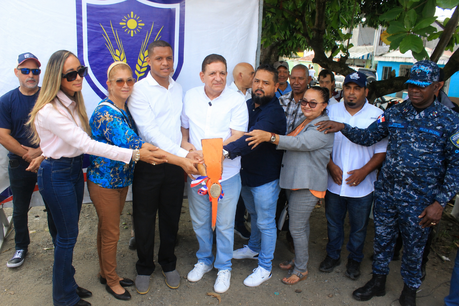 Alcalde Eberto Núñez inicia proyecto de embellecimiento y recuperación de áreas verdes en la Urbanización Las Palmeras